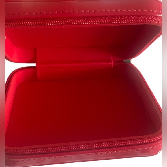 Christian Louboutin Pijiona flared collar heels and cosmetic case- - Picture 14 of 16